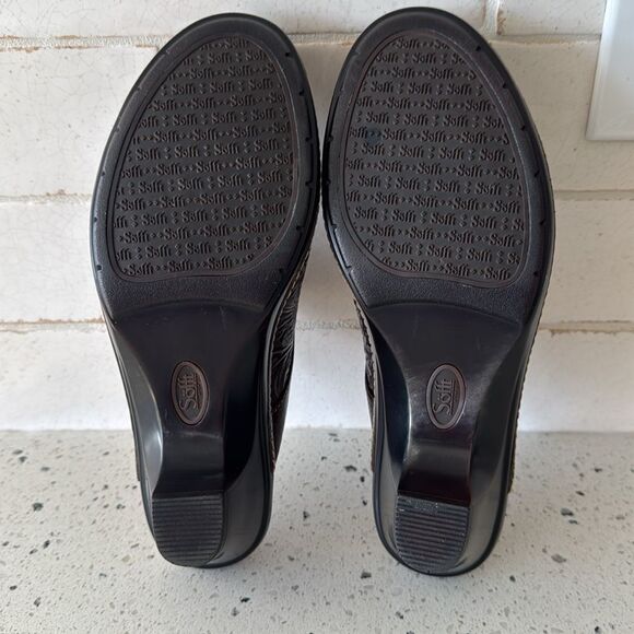 Sofft Women's Size 8.5 Brown Leather Clogs Mules Floral Tooled Slip On Shoes EUC - Picture 8 of 12
